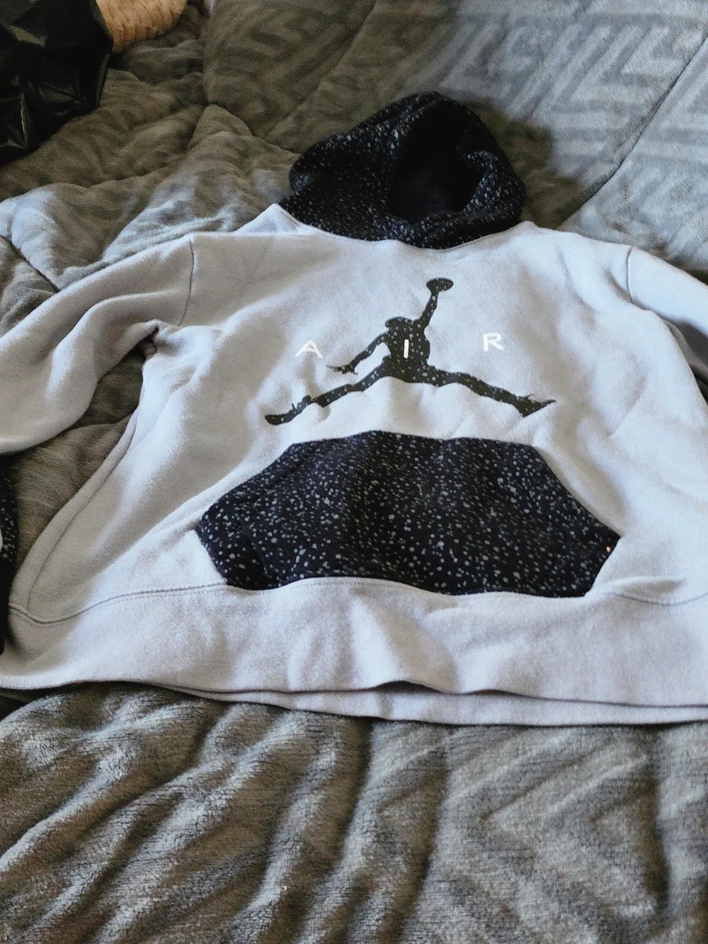Nike Air Jordan Grey Pullover Hoodie with Black Speckle Accents